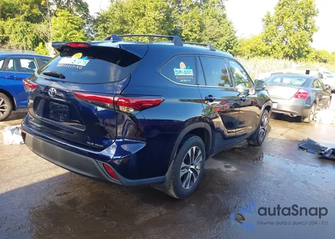 2020 Toyota Highlander Xle z USA, uszkodzony, nr VIN 5TDGZRBH4LS024346